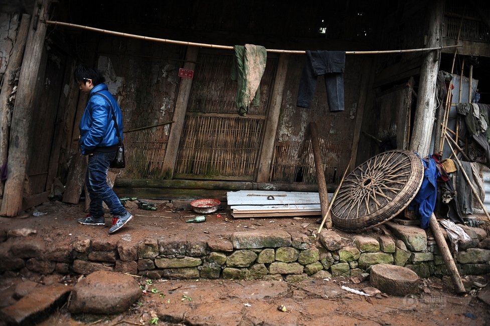 12歲女孩被"嫁"給28歲男人 12歲女孩被"嫁"給28歲男人