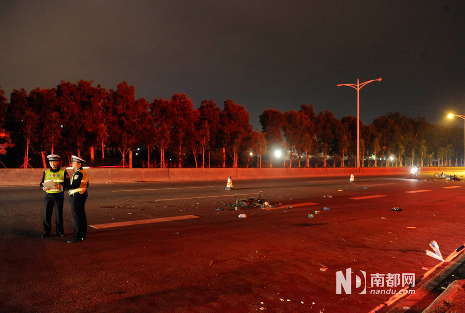 電動(dòng)車(chē)被撞引連環(huán)車(chē)禍 電動(dòng)車(chē)被撞引連環(huán)車(chē)禍