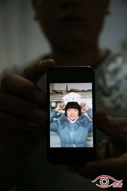 一女生高考途中墜排水溝 一女生高考途中墜排水溝