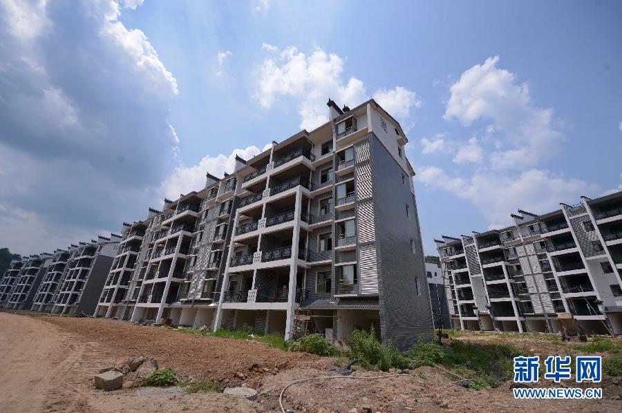 農(nóng)場(chǎng)棚戶區(qū)的最后留守家庭：留下的是回憶，迎來(lái)的是幸福