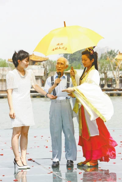 且行且吟誦余光中詩話“老家河南” 且行且吟誦余光中詩話“老家河南”