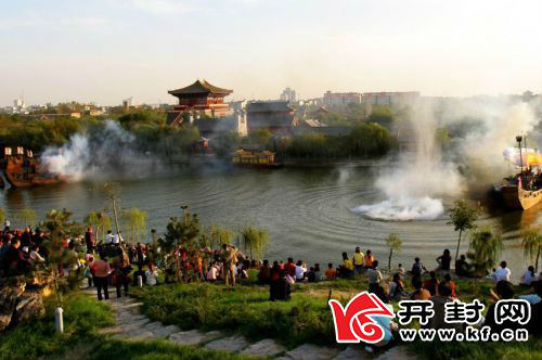 炎炎夏日 清明上河園喊你去“納涼” 炎炎夏日 清明上河園喊你去“納涼”