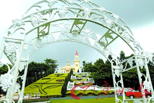 龍鳳山莊有歐式古堡。