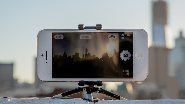 手機(jī)“禍害”旅行的10大罪證 你中槍了嗎？