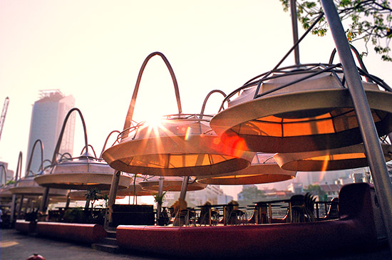 徜徉在新加坡河畔 時光停滯中感受定格之美 徜徉在新加坡河畔 時光停滯中感受定格之美