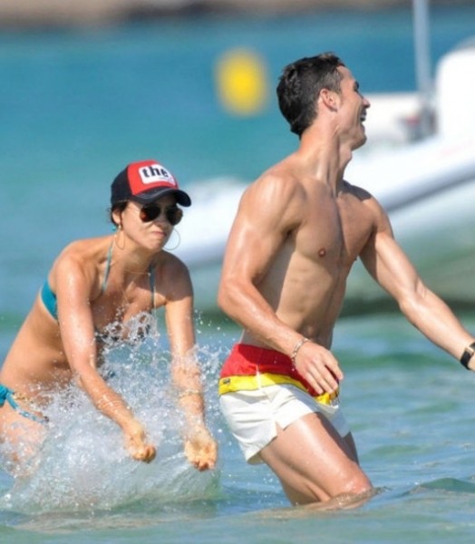 誰(shuí)能有幸約會(huì)天使？維秘超模們的男星后宮團(tuán)