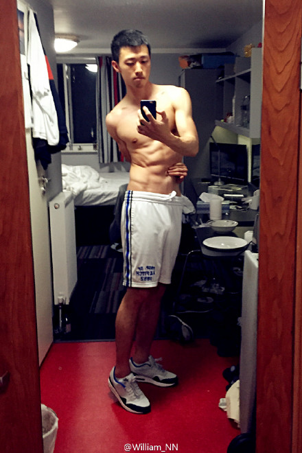 這么性感，你女朋友造？