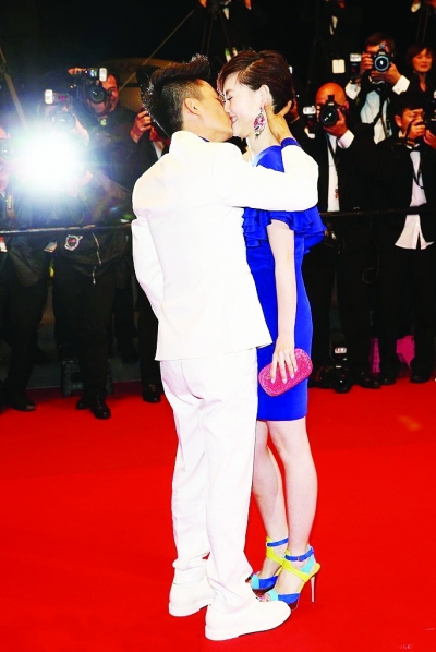 王寶強(qiáng)激吻嬌妻 王寶強(qiáng)激吻嬌妻