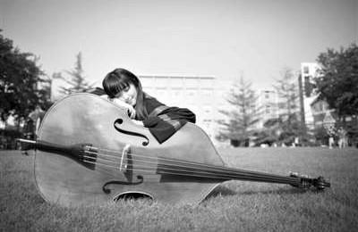 提琴專(zhuān)業(yè)的康康被稱(chēng)為“人大女神”。