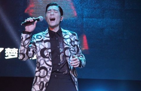 蕭敬騰被網(wǎng)友奉為“雨神”。