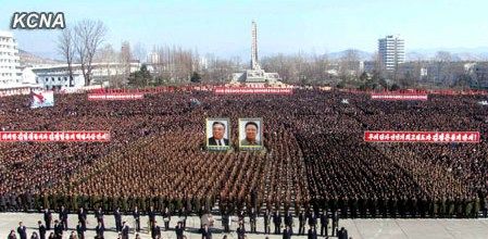 朝鮮民眾稱，朝鮮軍民“將在任意時(shí)期、對(duì)任意對(duì)象隨意實(shí)施無止境的正義打擊，一定實(shí)現(xiàn)民族的夙愿祖國統(tǒng)一大業(yè)”。