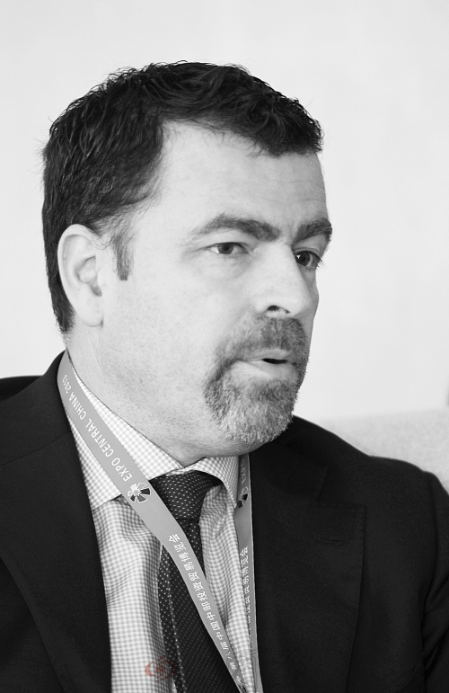 　　狄可為：“現(xiàn)在，雀巢正在改變歷史，中部時(shí)代來臨了！”