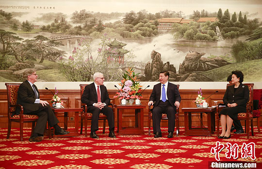 10月23日，中國國家主席習近平在北京釣魚臺國賓館會見清華大學經(jīng)濟管理學院顧問委員會海外委員。