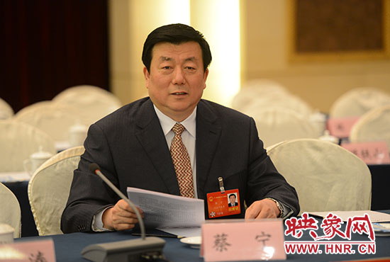 全國人大代表、河南省人民檢察院檢察長蔡寧