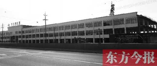 家居建材城已經(jīng)封頂，可耿莊村的安置房還未見蹤影。