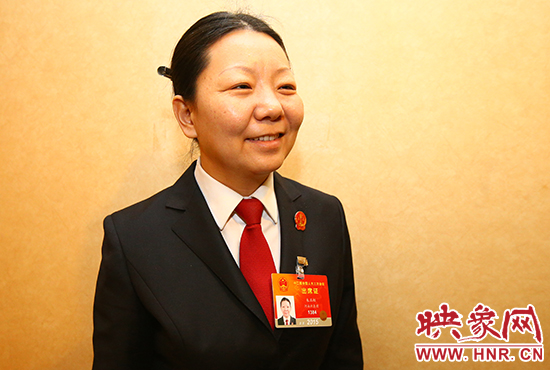 全國(guó)人大代表、河南省寶豐縣人民法院副院長(zhǎng)、鬧店鎮(zhèn)法庭庭長(zhǎng)朱正栩