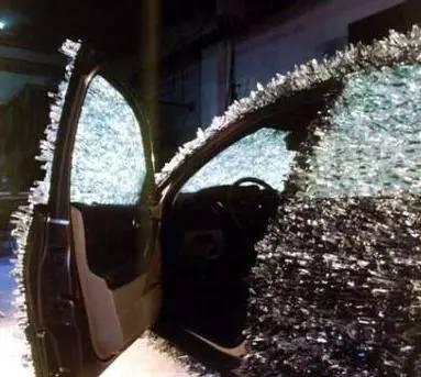 驚！車主用玻璃渣改裝瑪莎拉蒂