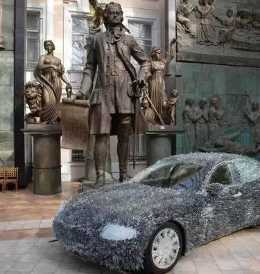 驚！車主用玻璃渣改裝瑪莎拉蒂