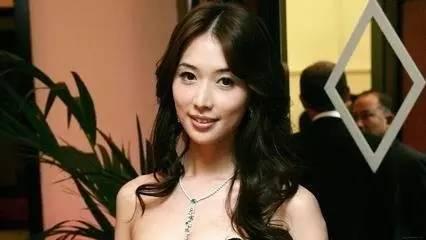 宋丹丹一條微博疑似又把林志玲陳冠希罵戰(zhàn)推向新高度！