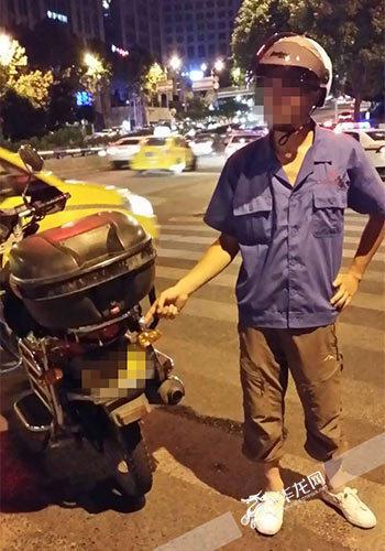 駕駛員主動(dòng)要求進(jìn)行酒精含量測(cè)試。警方供圖