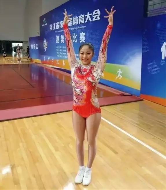 美少女高考577分 因有特長北大要降219分錄取 美少女高考577分 因有特長北大要降219分錄取