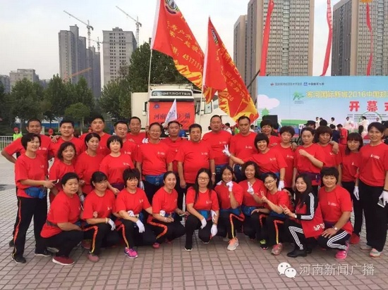 我們龐大的聽(tīng)眾粉絲團(tuán)集結(jié)完畢！