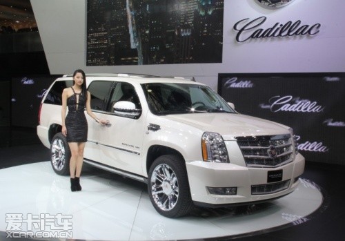 凱迪拉克凱雷德ESV鉑金版加長(zhǎng)型