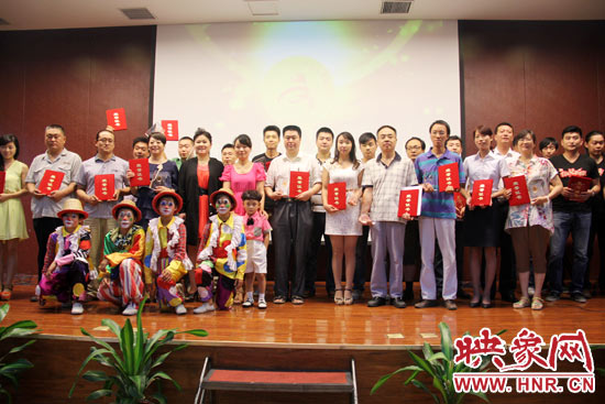 經(jīng)過網(wǎng)絡投票和專家評審，最終農(nóng)民兄弟樂隊的歌曲《中國夢》、動畫片《紅孩兒與大學院》以及《中原福塔兒童