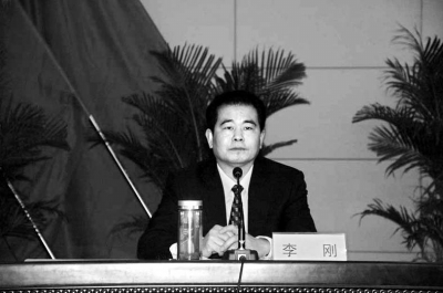 濮陽市委常委、市委政法委書記李剛