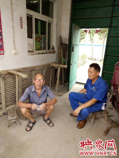 中石化葉縣分公司到幫扶村進(jìn)行幫扶入戶調(diào)查 中石化葉縣分公司到幫扶村進(jìn)行幫扶入戶調(diào)查