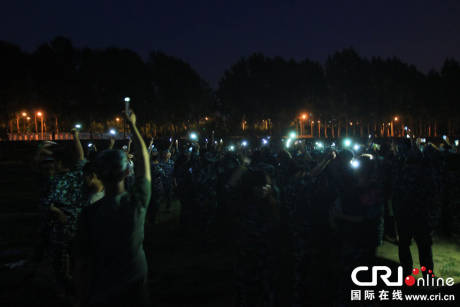 長春近千人湊成巨大愛心向女同學(xué)求愛