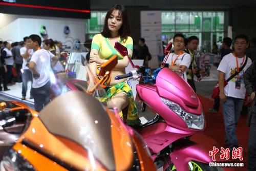 模特?fù)屟劢K國際自行車電動車交易會