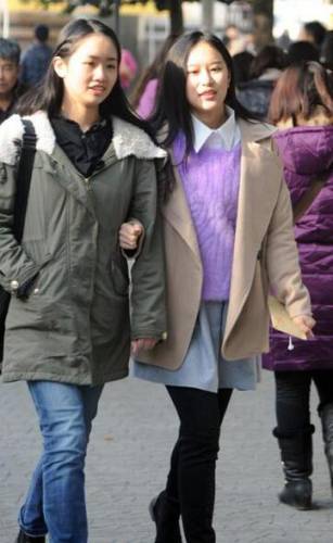 四川藝考現(xiàn)場:一大波美女云集 四川藝考現(xiàn)場:一大波美女云集