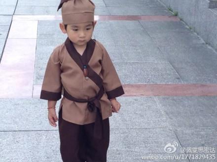 農(nóng)大驚現(xiàn)穿越范萌娃 農(nóng)大驚現(xiàn)穿越范萌娃