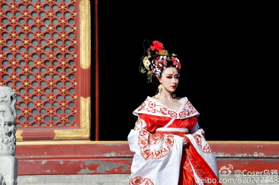 偽娘驚艷COS范冰冰武媚娘造型 偽娘驚艷COS范冰冰武媚娘造型