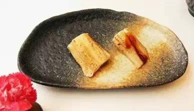 就一點(diǎn)兒紫菜跟生魚片 日料沒吃什么為啥還那么貴？