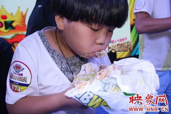 吃漢堡比賽。