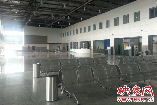 鄭州新客運(yùn)北站候車(chē)大廳。