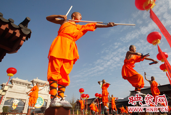 每個人心中都有一個或明或暗的功夫圖騰,作為武林高手，他們能飛檐走壁，擁有蓋世神功。