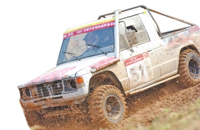 皮卡因既有轎車的舒適性，又有貨車的載貨能力，同時也具備較強的越野性能，深受廣大車友喜愛。