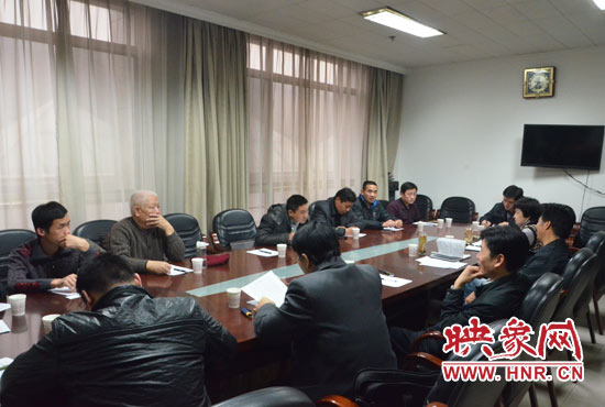 研討會現(xiàn)場氣氛熱烈 大家暢所欲言 研討會現(xiàn)場氣氛熱烈 大家暢所欲言