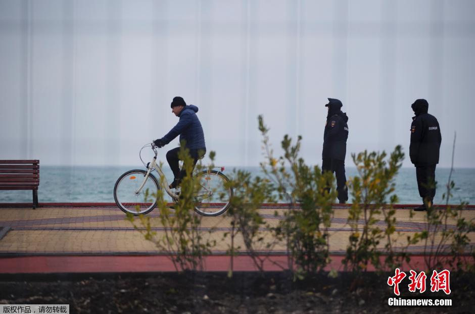 當(dāng)?shù)貢r(shí)間1月29日，俄羅斯索契，2014年索契冬奧會，俄羅斯軍方在奧林匹克公園周邊部署放空導(dǎo)彈系統(tǒng)。