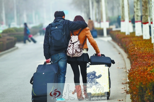 迫不及待地渴盼開學(xué)、想念學(xué)校，很大程度是因為身邊又有了你的身影相伴。