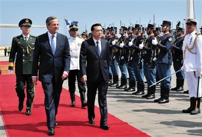 　6月19日，國(guó)務(wù)院總理李克強(qiáng)乘專機(jī)抵達(dá)雅典國(guó)際機(jī)場(chǎng)，開始對(duì)希臘進(jìn)行正式訪問。