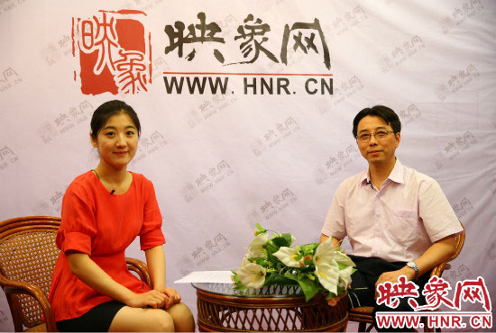 南京大學(xué)河南招生組負(fù)責(zé)人武港山教授做客映象網(wǎng)2014高招“名校面對(duì)面”系列視頻訪談。