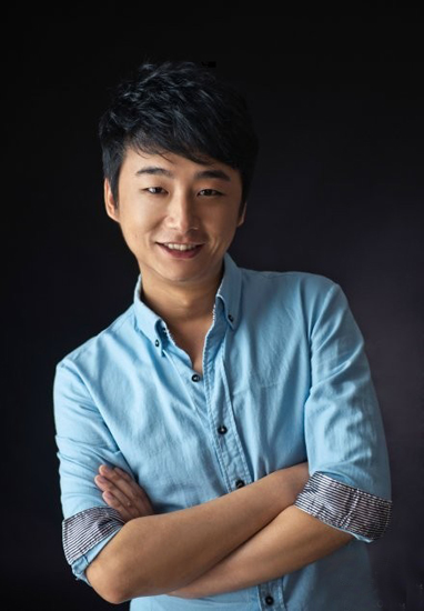 河南人民廣播電臺、搜狐體育首席特邀足球評論員