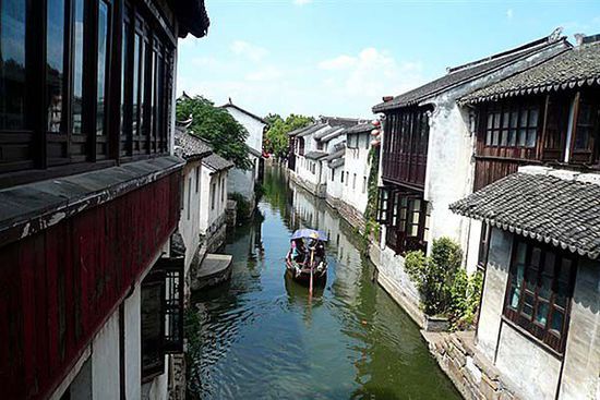 黃金周多個(gè)景區(qū)遇冷:黃山五臺(tái)山游客同比降3成 黃金周多個(gè)景區(qū)遇冷:黃山五臺(tái)山游客同比降3成