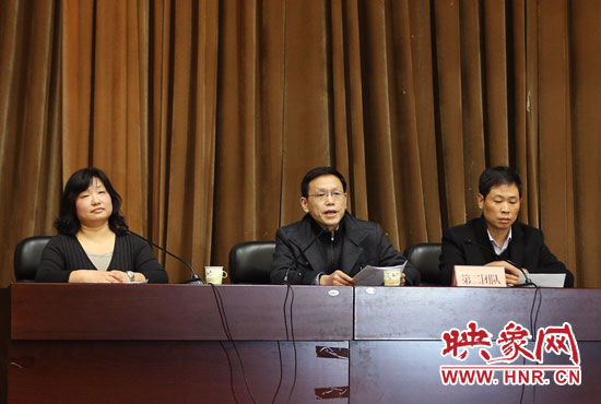 第二組競(jìng)聘團(tuán)隊(duì)，胡士才（中）朱金星（右）趙瑞瑩（左）。