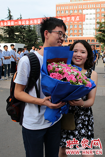 還有一種情，它是懵懂的情愫，你若安好，便是晴天。