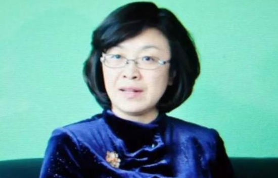 媒體曝女官員落馬前舉動(dòng):與多名上下級(jí)通奸(圖) 媒體曝女官員落馬前舉動(dòng):與多名上下級(jí)通奸(圖)